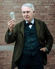 Inventor & Businessman THOMAS EDISON Photo  (229-x)