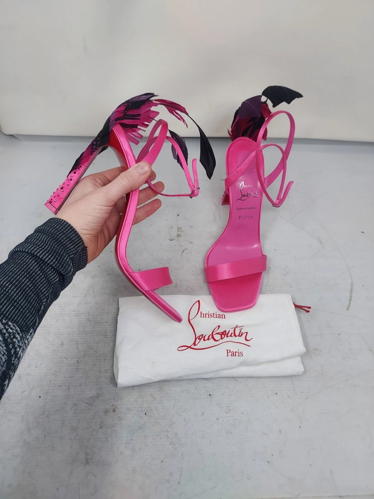 Christian Louboutin — Christian Louboutin EU 40 US 10 WOMENS New Pink Condora Queen Plume Sandal