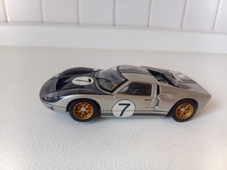 Scalextric C2917 Ford GT40 Mk2 1966 Le Mans No. 7