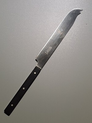 Design-Klassiker: Käsemesser   Mono-e (Entwurf: Prof. Peter Raacke)