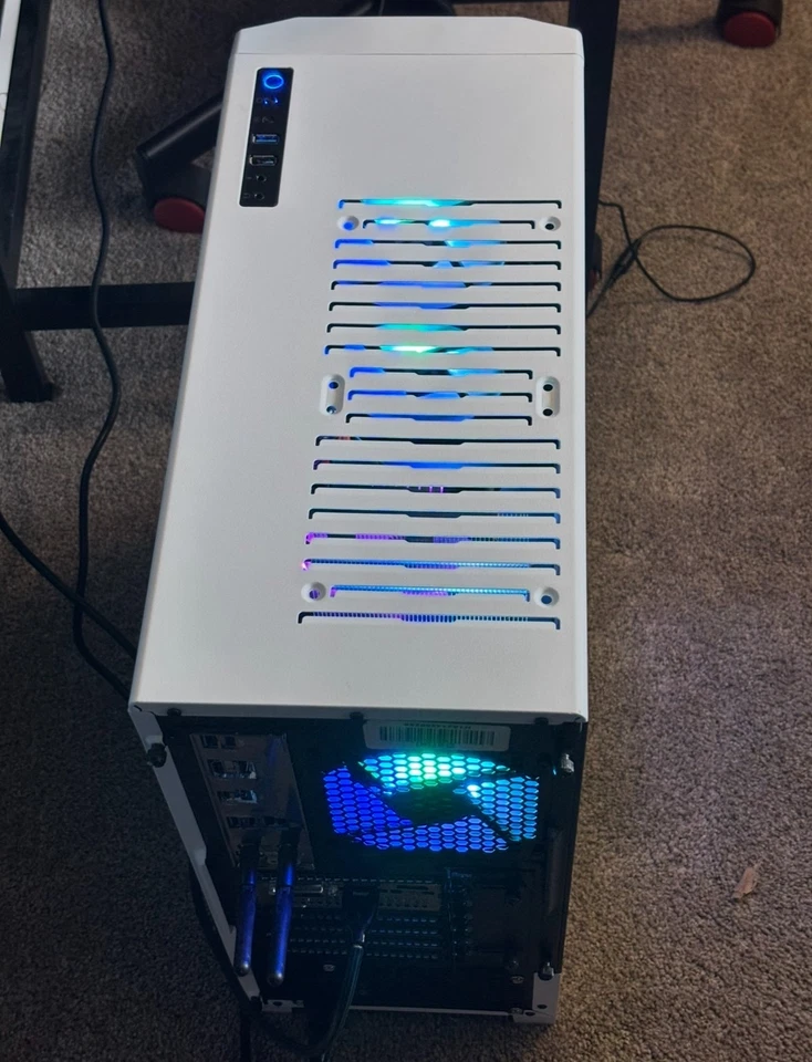 Computadora de escritorio para juegos Skytech Gaming Blaze 3.0 - Intel i3-10100F, GTX 1650 Foto 2 de 4