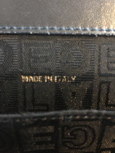 KARL LAGERFELD - LARGE SHOULDER BAG - BLACK WITH GOLD BAR - LAGERFELD ENGRAVED - Picture 7 of 7