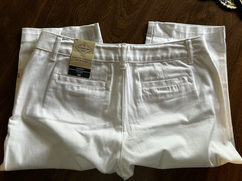 St. Johns Bay Women's Mid Rise Capri Pants Slimming Panel 10P White NWT - Picture 5 of 7