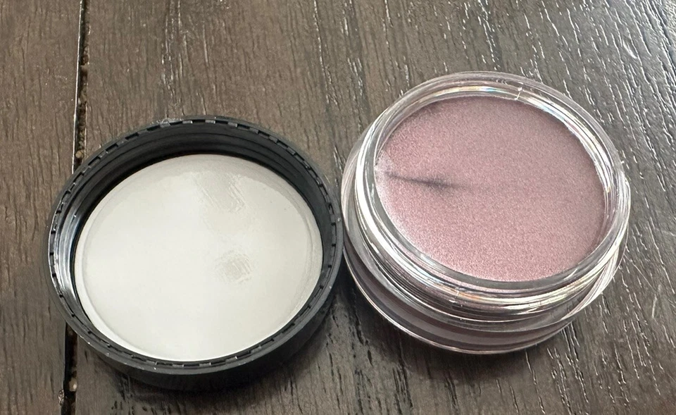 Mary Kay Crema Color Ojos VIOLET STORM - Descontinuado #025872 Foto 2 de 3