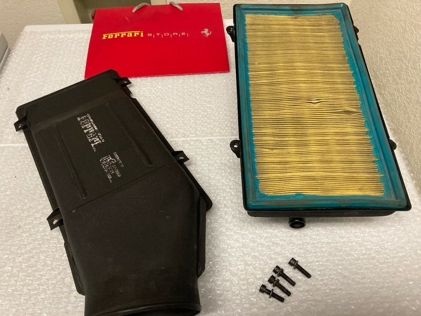 Ferrari 308-Gts-328-Gts Mondial Qv - Air Cleaner Box is Oem Part.