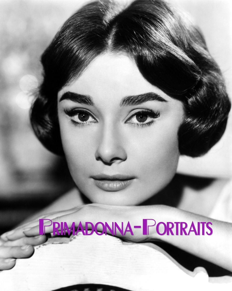 AUDREY HEPBURN 8X10 Lab Photo B&W 1950s Adorable Youthful, Actress