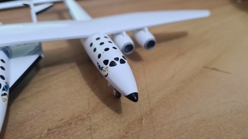 Virgin Galactic White Knight II N348MS e N339SS - Scala 1:200 - JC Wings 200 - Picture 4 of 12