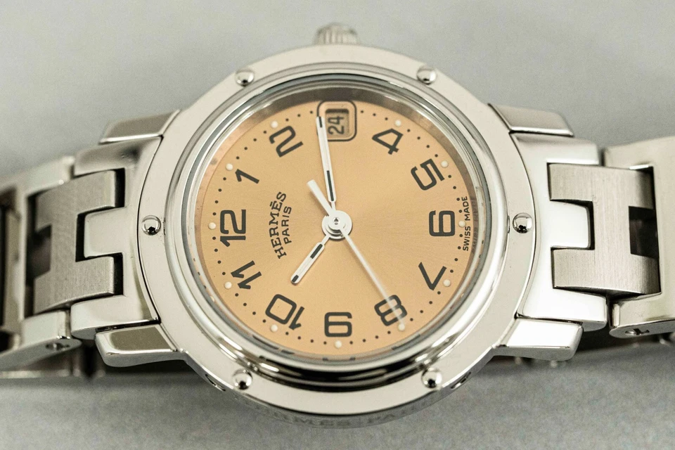 Reloj para mujer Hermes Clipper CL4.210 esfera rosa cuarzo fecha 24 mm sin tarifas *COMO NUEVO* Foto 4 de 4