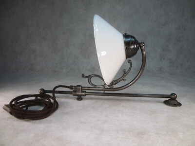 Verstellbare Wandleuchte Vintage Leselampe Messing / Opalglas Retro Wandlampe - Bild 1 von 4