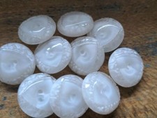 &hearts;Nr.165-Alte Glaskn&ouml;pfe Neugablonz mondschein wei&szlig; DM 23 mm 10 St&hearts;