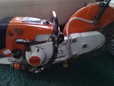 STIHL TS700  GAS-POWERED 14" CONCRETE CUT-OFF SAW  W/14"  Diamond Blade  !!!