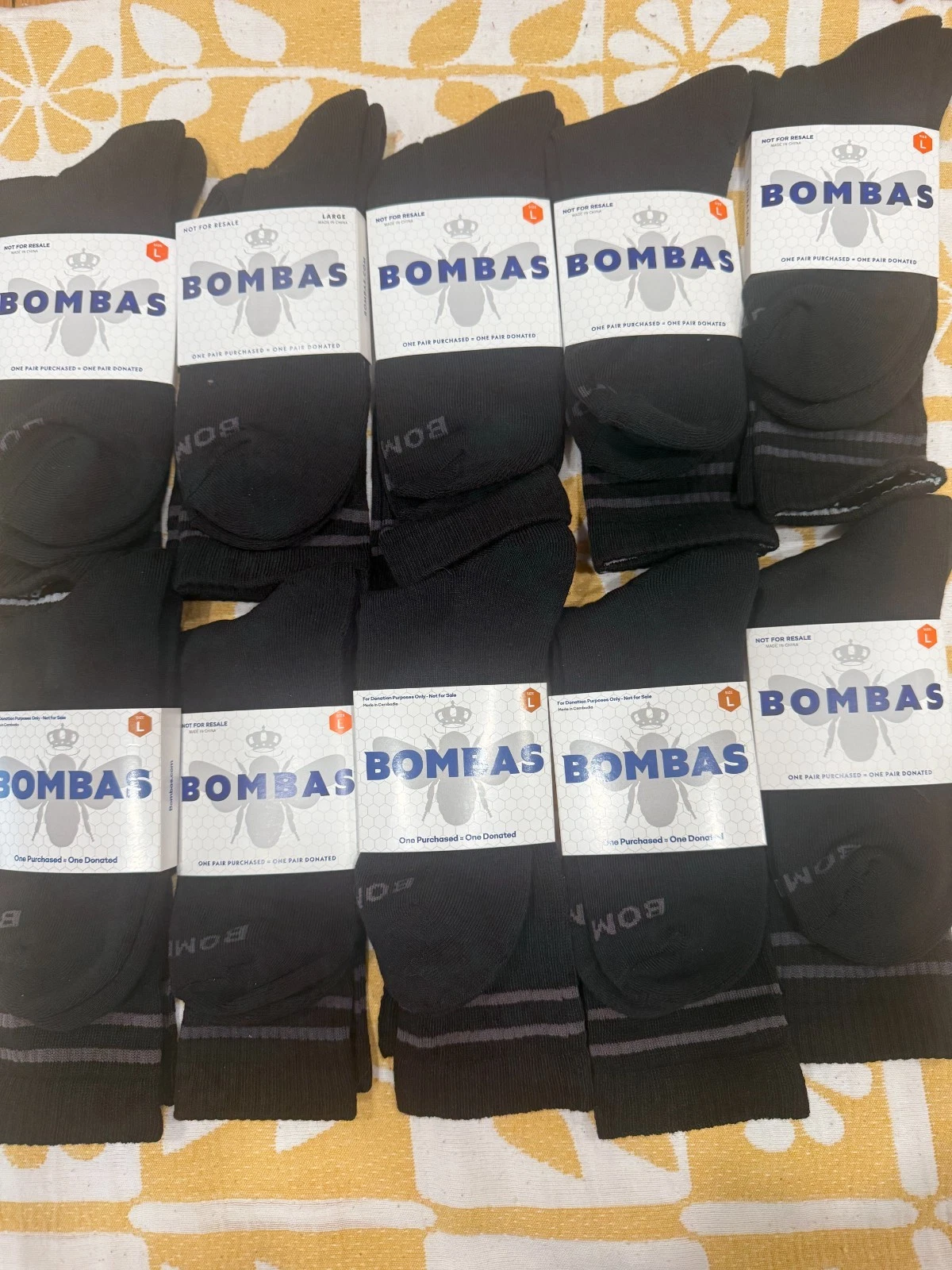 Bombas Men's Large Black Gray Striped Crew Socks Arch Support (28 PAIRS)