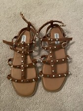 Steve Madden Ladies Studded Sandal Size 8