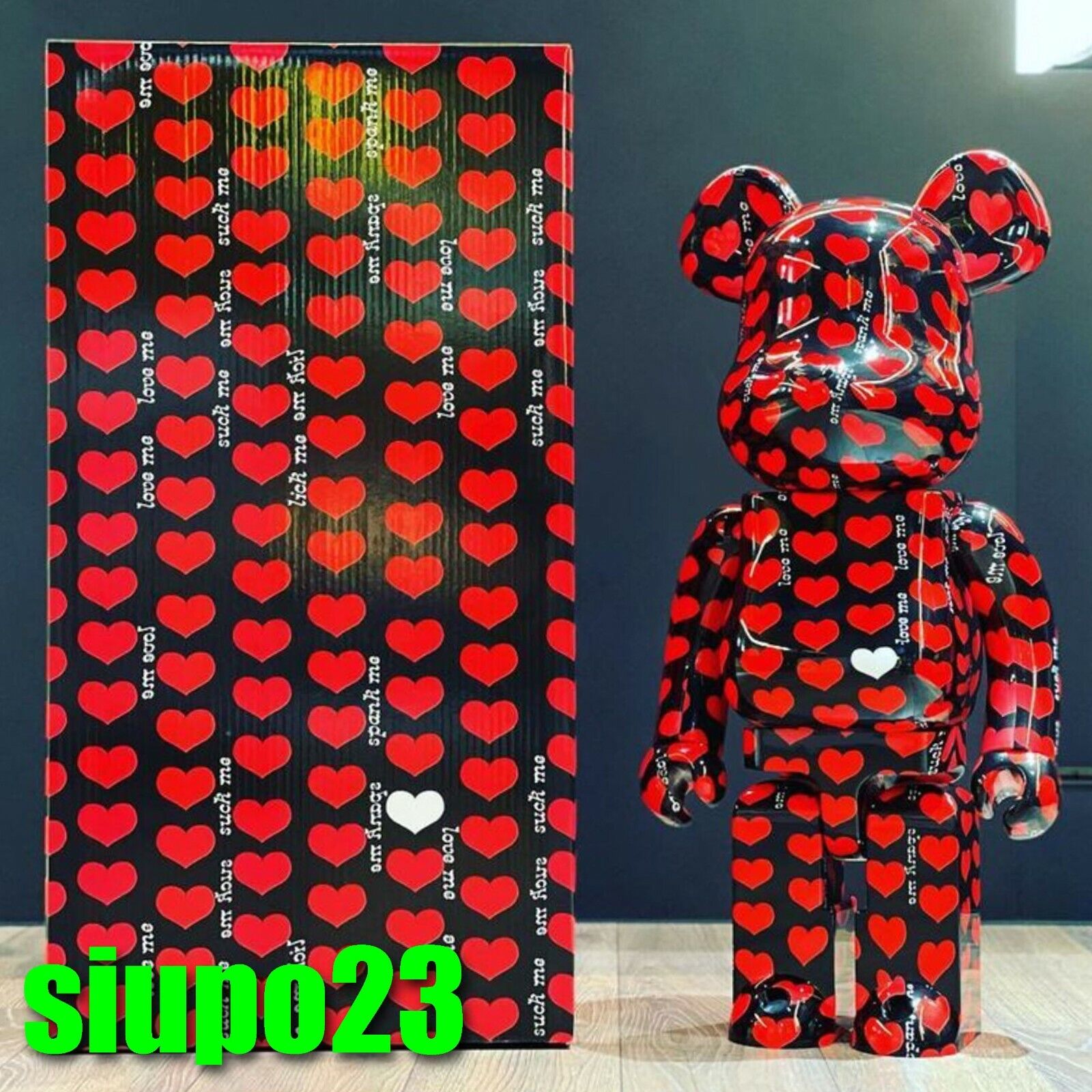 Medicom 1000% Bearbrick ~ Amplifier Be@rbrick Hide of Black Heart