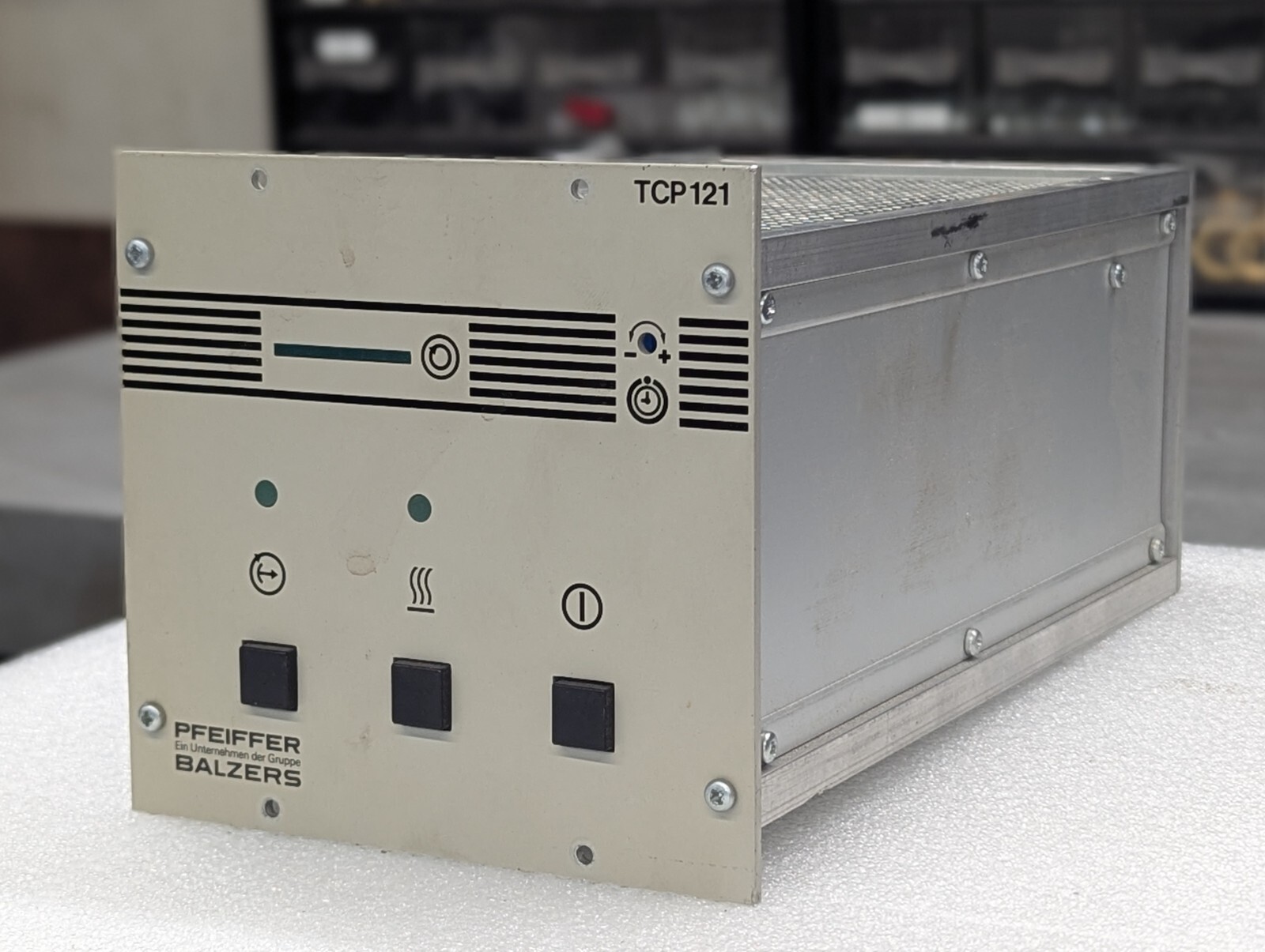 Pfeiffer Balzers TCP 121 Turbo Pump Controller Tested 100 % functional