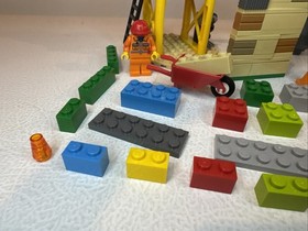 LEGO Juniors: Construction (10667) Missing  3 Pieces
