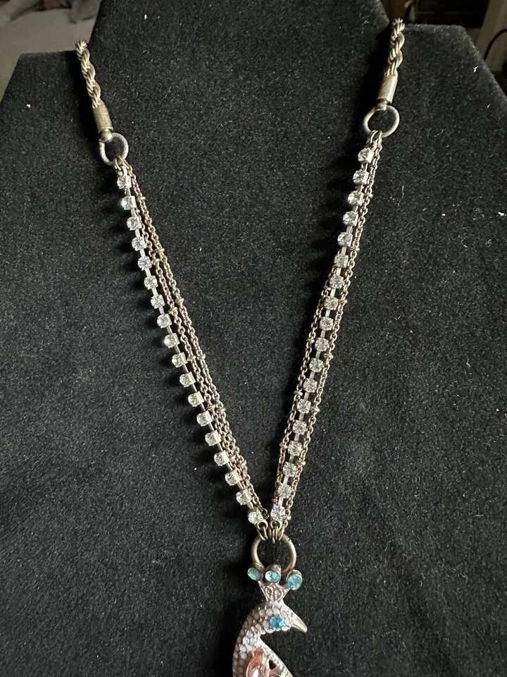 BETSEY JOHNSON "PINKTINA" PINK PATINA CRYSTAL PEACOCK LONG PENDANT NECKLACE - Image 3 of 4