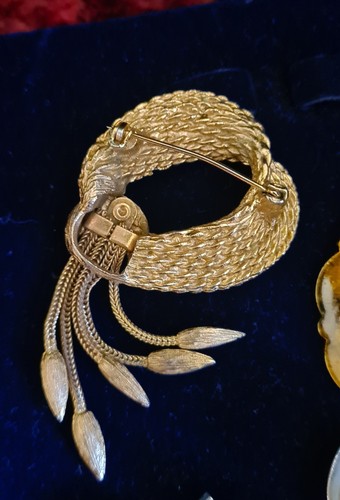 Vintage MADE IN GERMANY Egyptian Style Brooch, Scarab Earrings + Clip + Brooches - Picture 20 of 24