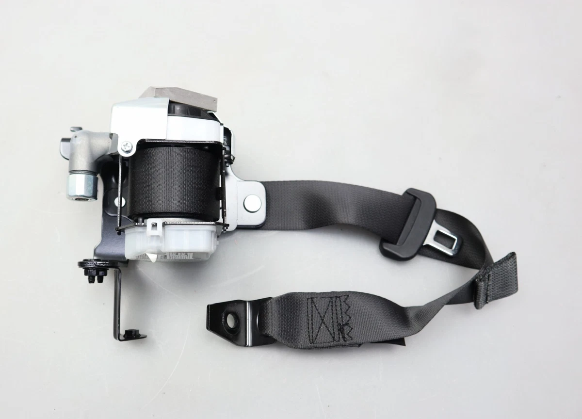 Attache ceinture sécurité avant gauche occasion - Hyundai I20 - 888301J000RY - GPA