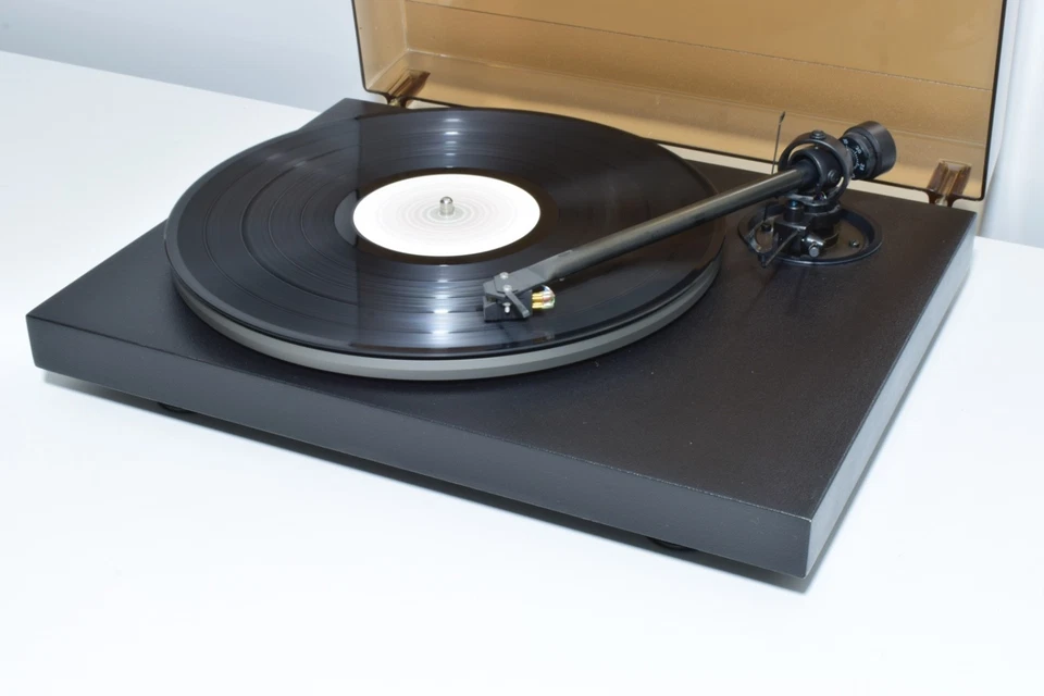 PROJECT P1.2 TURNTABLE WITH A STRAIGHT 8.6” TONEARM & ORTOFON 510 CARTRIDGE. - Image 3 of 4
