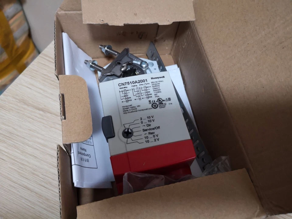 1PC New Honeywell CN7510A2001 Damper Actuator In Box Brand - Image 3 of 4