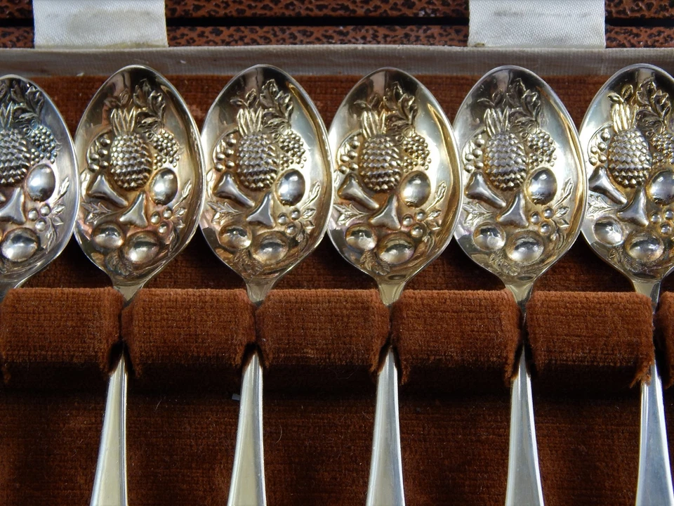 Набор из 6 посеребренных маленьких ягодных десертных йогуртовых ложек Sheffield EPNS 4 1/2 дюйма в коробке - Изображение 4 из 4