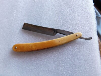 Vintage Simmons Hardware Co. Barbers Pet Straight Razor 421# Germany E