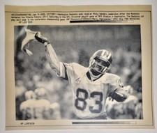 8 x 8.5 in. AP Wire Press Photo NFL Ricky Sanders Redskins vs Falcons 1992