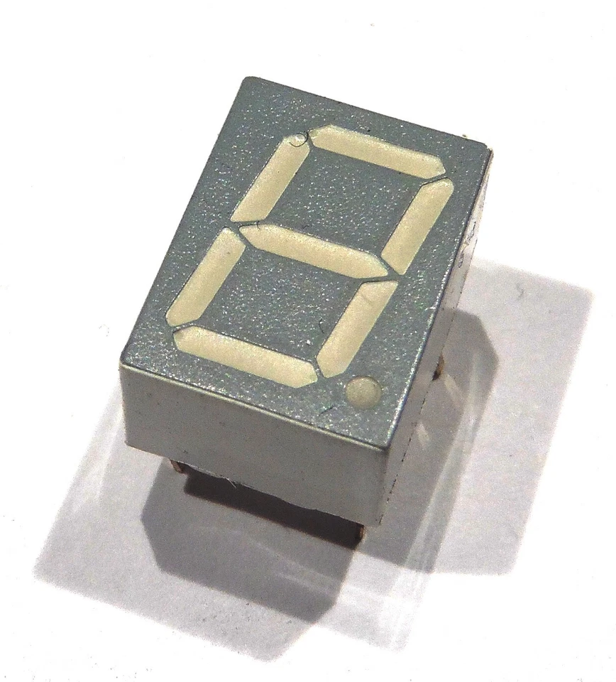 2 x HD1105G - Afficheur 7 segments 10mm vert anode commune Siemens HD1105 - Photo 2/3