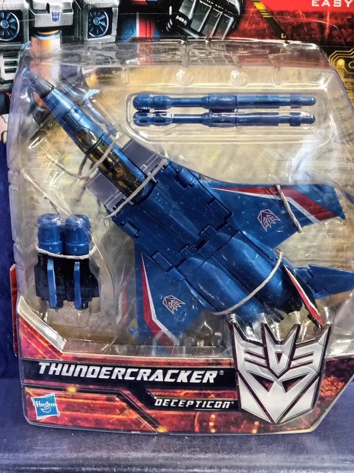 Hasbro Transformers Generations 2010 MOC Decepticon Thundercracker - Image 2 of 4
