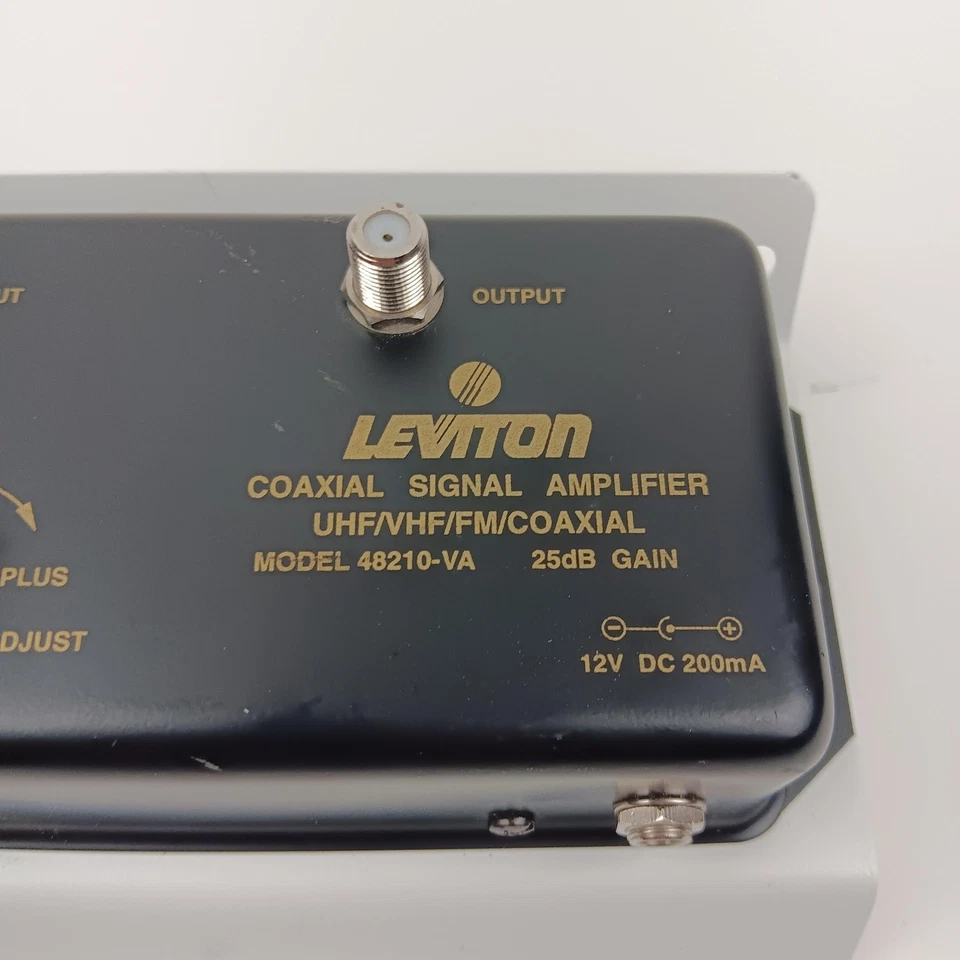 Leviton Coaxial Signal Amplifier UHF VHF FM Model 48210-VA 25dB Gain 12V DC - Image 3 of 4