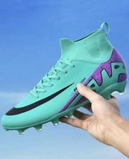 Soccer Shoe men’s Size 8.5/9