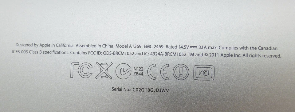 MacBook Air A1369 EMC 2469 2011 13" PARTS ONLY will not power on - Image 4 of 4