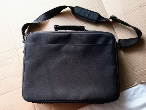 Targus Black Nylon and Leather Laptop Computer Bag 16.5" x 12" - Picture 3 of 16
