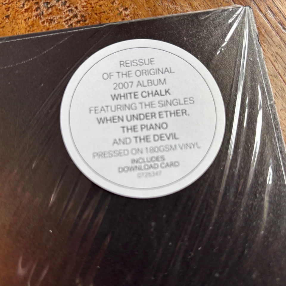 PJ HARVEY - WHITE CHALK NEW VINYL LP / CARD PRINTED INNER / 180G - Image 2 of 4