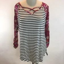 Signature Studio Women’s Striped Floral Criss Cross V-Neck Blouse Top Size Large