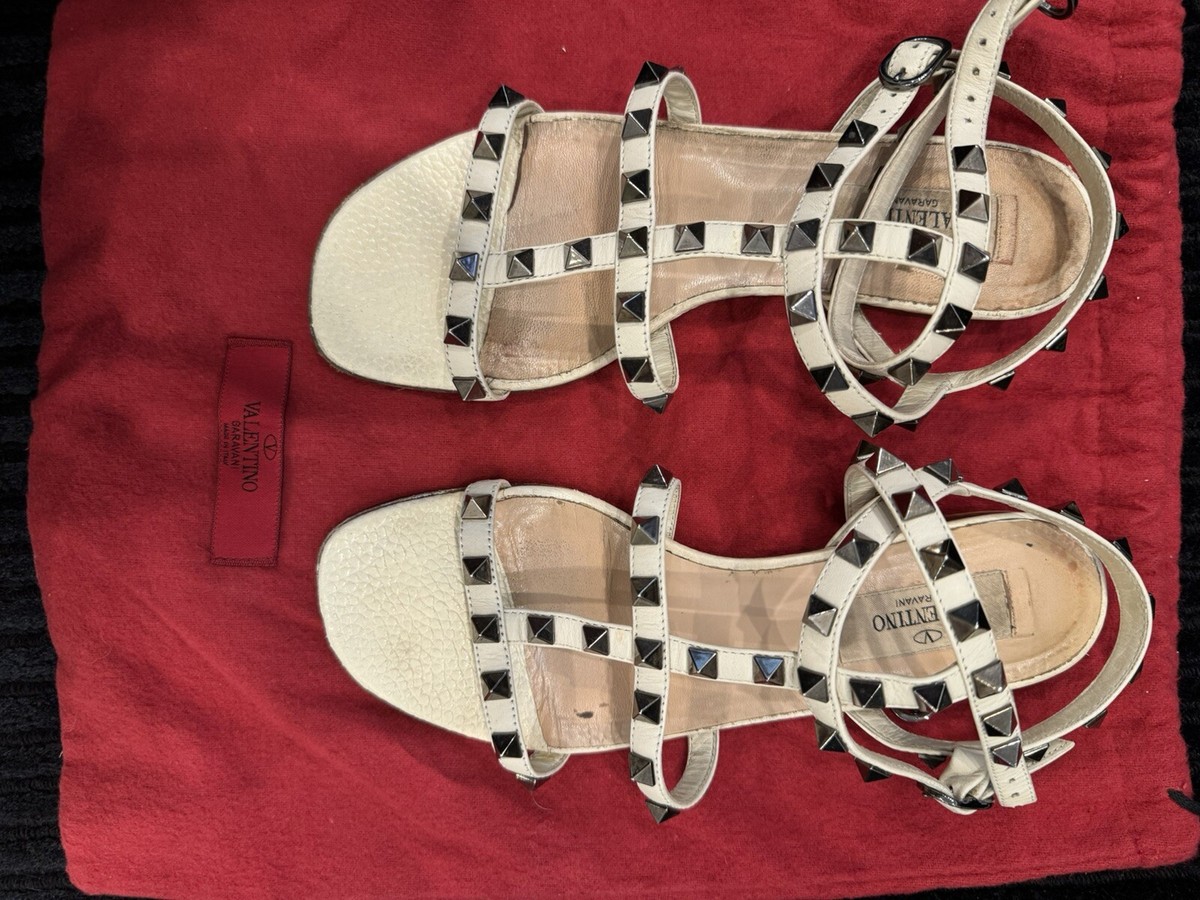 VALENTINO の靴♪ ★ ROCKSTUD SANDAL ★ フラットサンダル 多色 楽天市場】valentino ロックスタッズ（サンダル｜レディース靴
