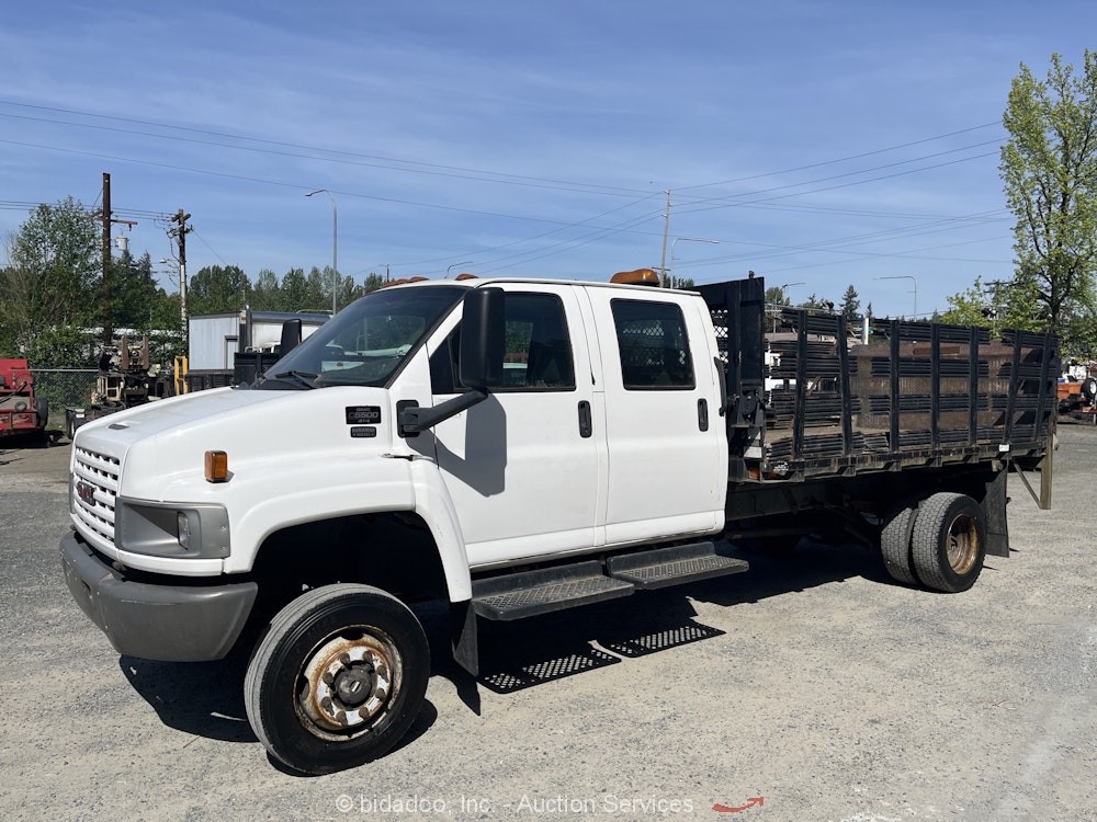 2008 GMC 5500 4WD Crew Cab Flatbed Stake Bed Pickup Truck 6.6L V8 Diesel bidadoo