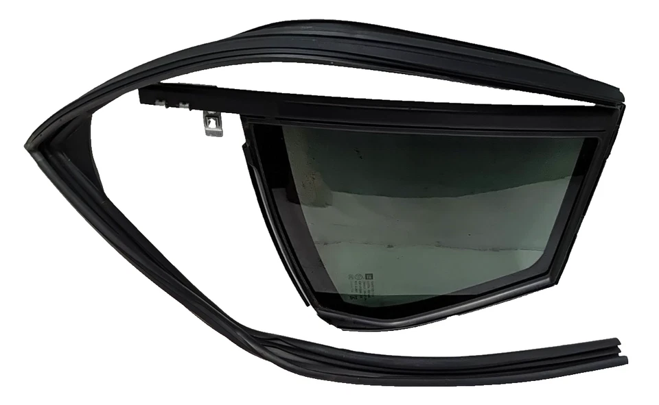 Buick Envista Rear Driver Side Door Window Fixed Glass W/ Run Channel OEM 24-25 - Imagem 2 de 4