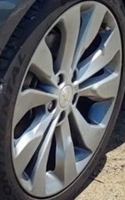2017 Malibu OE Wheel 19x8-1/2 Opt Rt9 Chevrolet