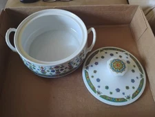 One World Covered Dish Handled 8.5" Round, 4" High