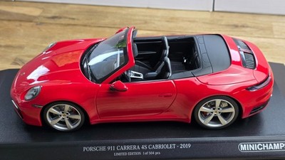 1:18 Porsche 911 (992) Carrera 4S Cabriolet Minichamps Rot OVP