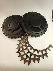 Worx Landroid WR141E Räder + Neue Edelstahl Spikes