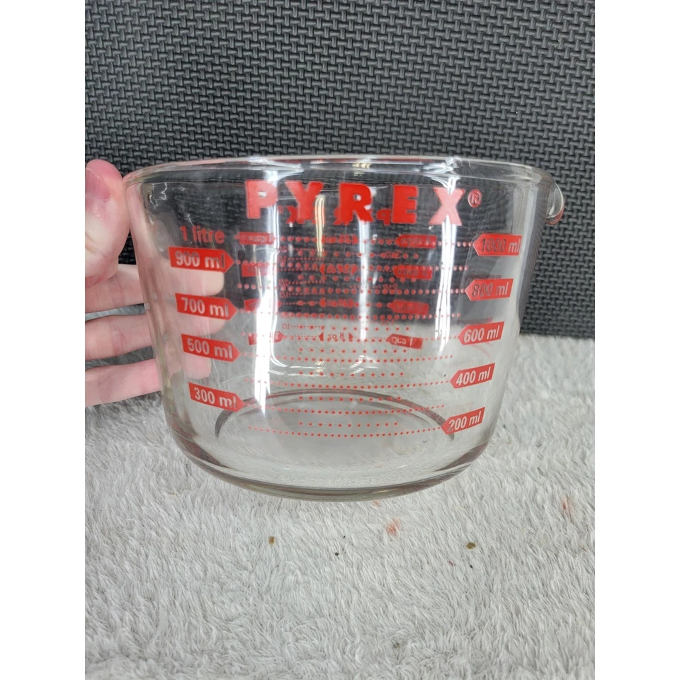 Copo de medição Pyrex 3 xícaras de vidro vermelho medidas feitas nos EUA - Imagem 2 de 4