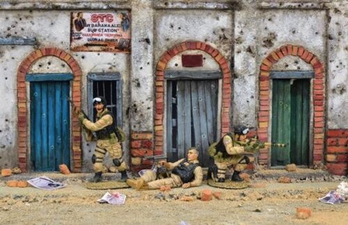 KING & COUNTRY BLACK HAWK DOWN BHD022 MOGADISCHU MILIZIONÄR STEHEND FEUERND AK47 - Bild 5 von 8