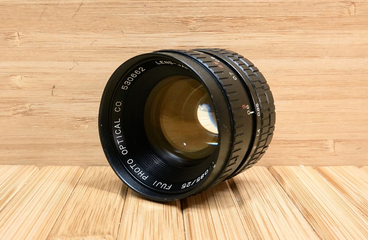Fujinon TV 1:0.85/25mm, Super-fast Cinema Lens, C-Mount 25mm Fujinon TV 1:0.85/25mm, Super-fast Cinema Lens, C-Mount 25mm