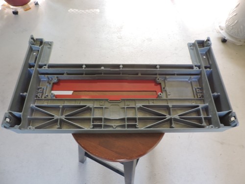 RYOBI BT3000/BT3100 MAIN TABLE w/ RE-PAINTED THROAT PLATE - Picture 3 of 5