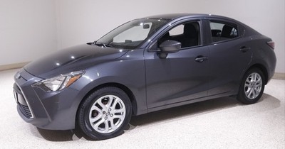 Toyota 42A Graphite Metallic Basecoat Clearcoat Complete Gallon Kit
