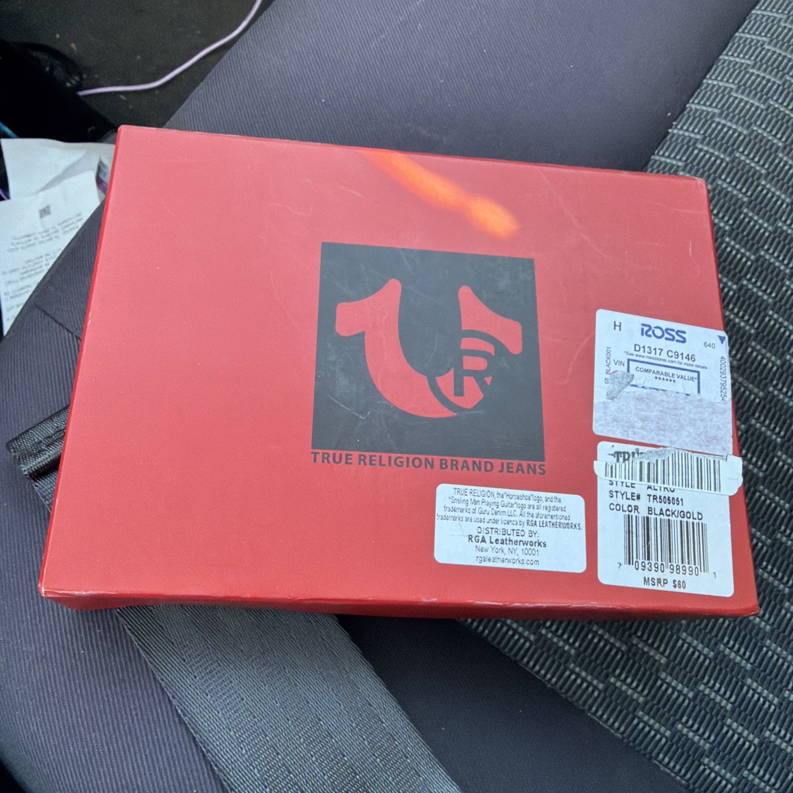 True Religion Bifold Wallet w/ Horseshoe Carabiner Gift Set Black New in Box thumbnail 2