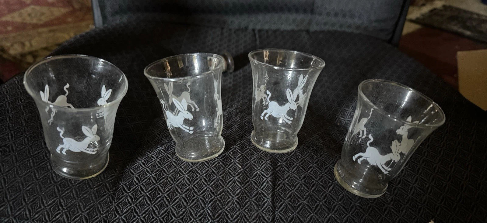 VTG 4 LIBBY JUICE GLASSES WITH DONKEYS IN WHITE ON THEM 3"